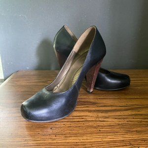 Aldo classic black platform pump with wood heel sz EU 37 (US 6.5)